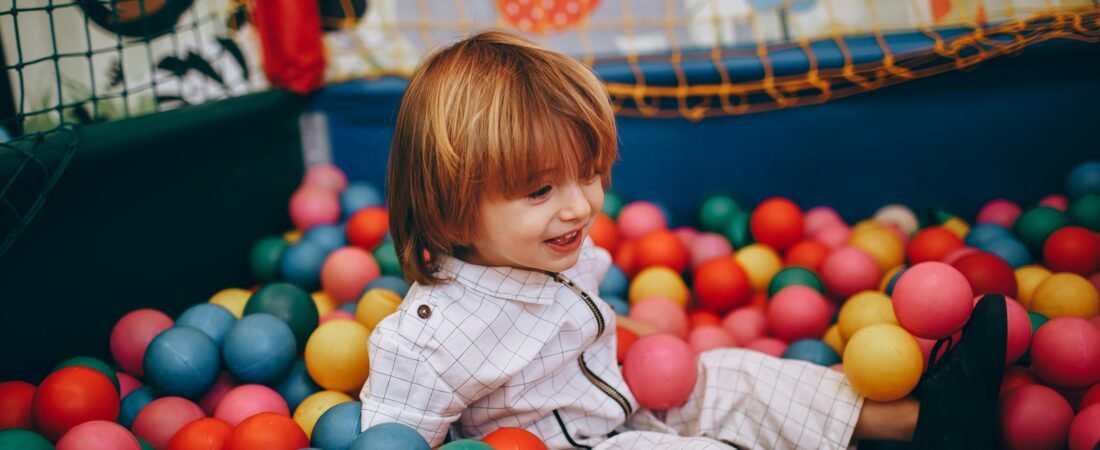 7 coisas simples que deixam qualquer criança feliz 😊🎈