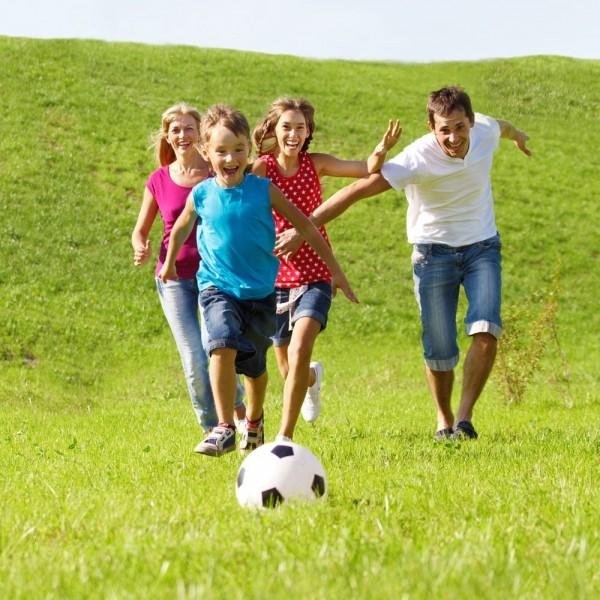 Os benefícios do esporte para crianças pequenas 🏃‍♀️⚽